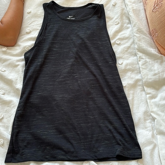 Nike tank top - Picture 1 of 3